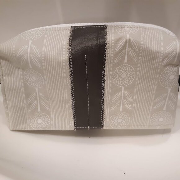 New Dreamcatcher twill Travel bag Clutch Wallet Pouch Wristlet hanging case Gray - Picture 1 of 5